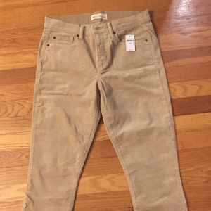 NWT Gap Mid rise true skinnies